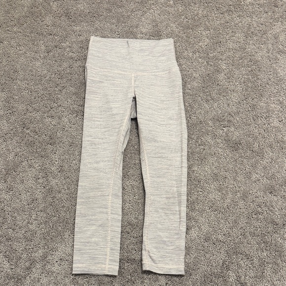 Lululemon Athletica crop Light Gray Leggings